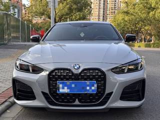 宝马4系四门轿跑 430i 2.0T 自动 M运动曜夜套装 