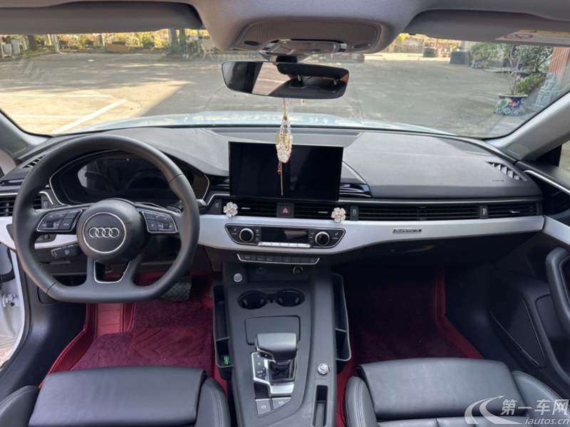 奥迪A5掀背 40TFSI 2025款 2.0T 自动 四驱 典藏版豪华动感型 