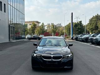 宝马3系 325Li 2.0T 自动 M运动套装 
