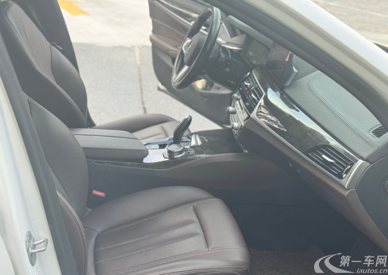 宝马5系 525Li 2020款 2.0T 自动 后驱 豪华套装 (国Ⅵ) 