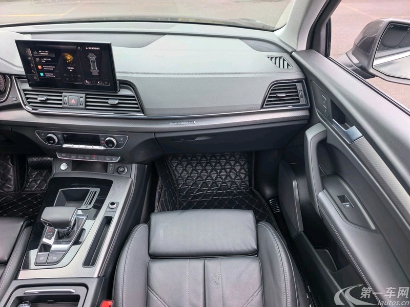 奥迪Q5L 40TFSI 2022款 2.0T 自动 四驱 豪华动感型 (国Ⅵ) 