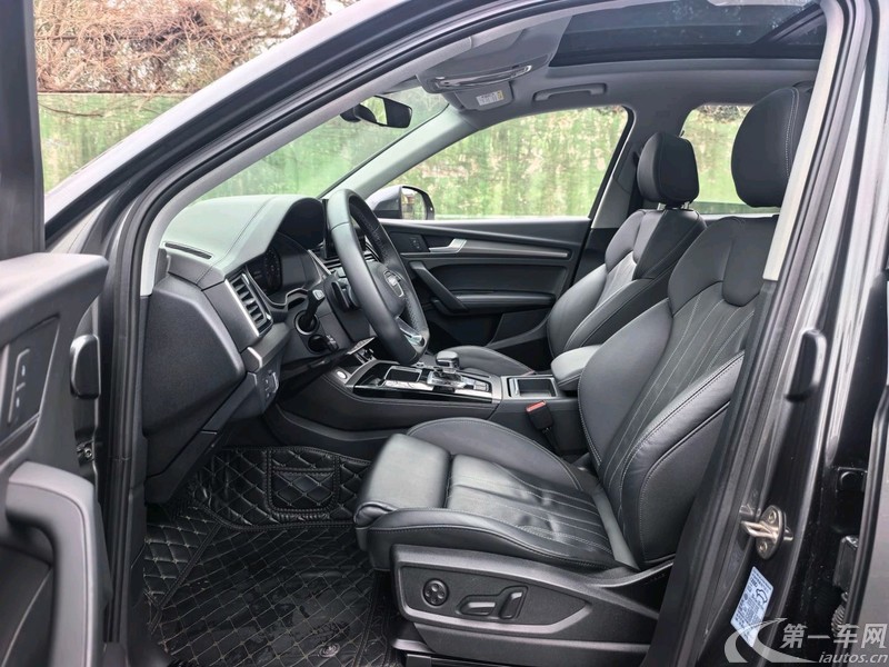 奥迪Q5L 40TFSI 2022款 2.0T 自动 四驱 豪华动感型 (国Ⅵ) 