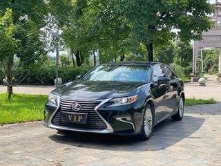 雷克萨斯ES 260 2.5L 卓越版 