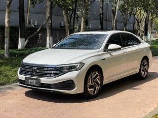 2024款 1.5T 自动 300TSI飞越版 