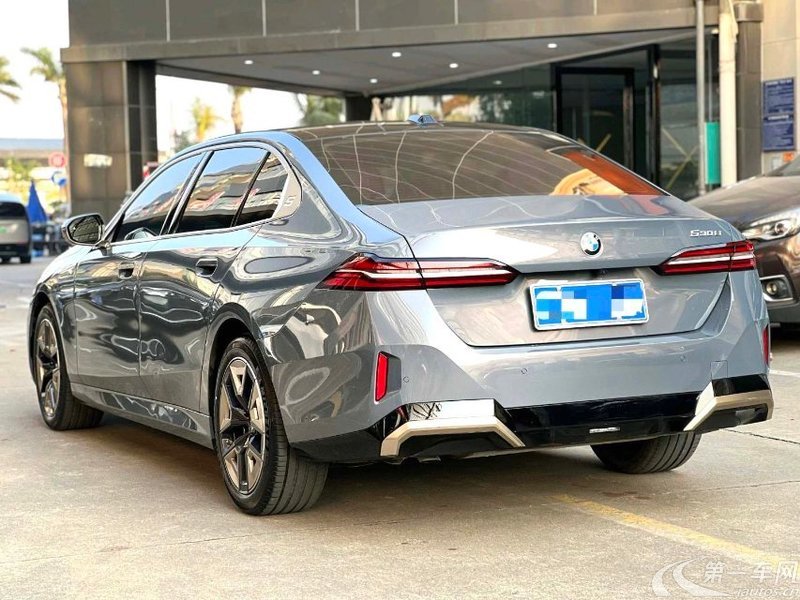 宝马5系 530Li 2024款 2.0T 自动 后驱 领先型M运动套装 (国Ⅵ) 
