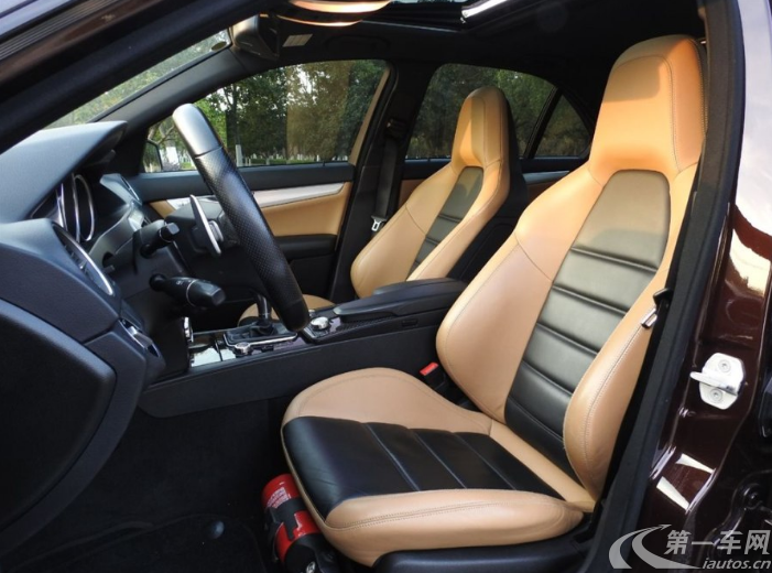 奔驰C63 [进口] 2012款 6.2L 自动 四门轿车动感型 