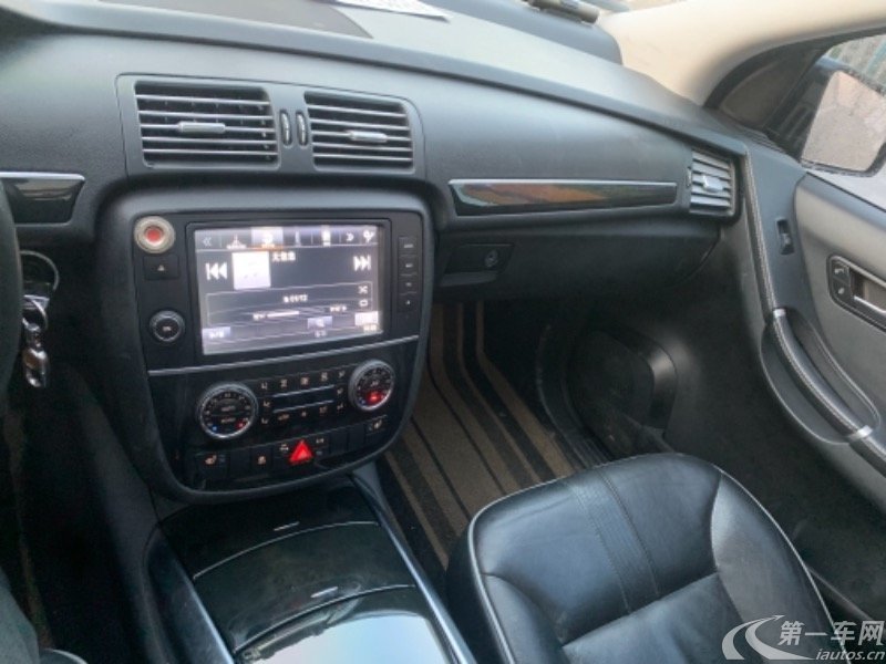 奔驰R级 R320 [进口] 2017款 3.0T 自动 汽油 豪华型臻藏版 