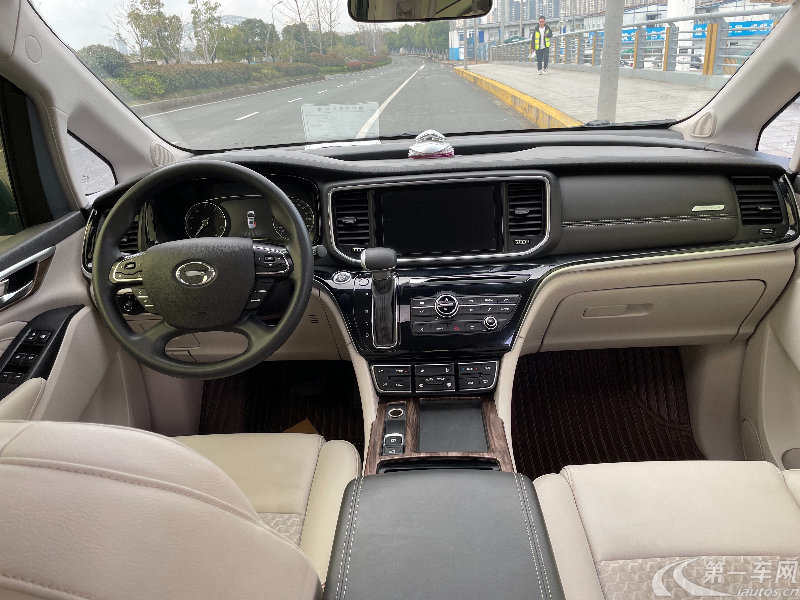 传祺GM8 2018款 2.0T 自动 前驱 320T豪华型 (国Ⅴ) 