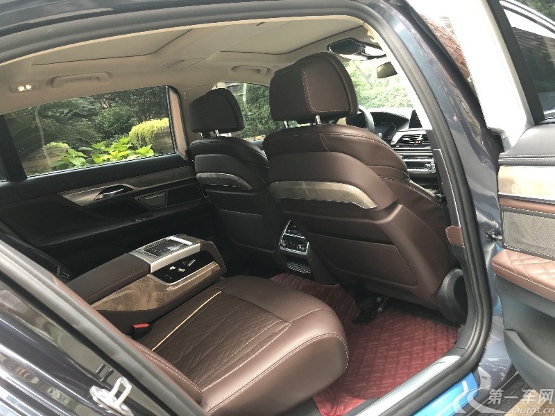 宝马7系 740Li [进口] 2019款 3.0T 自动 汽油 行政型豪华套装 