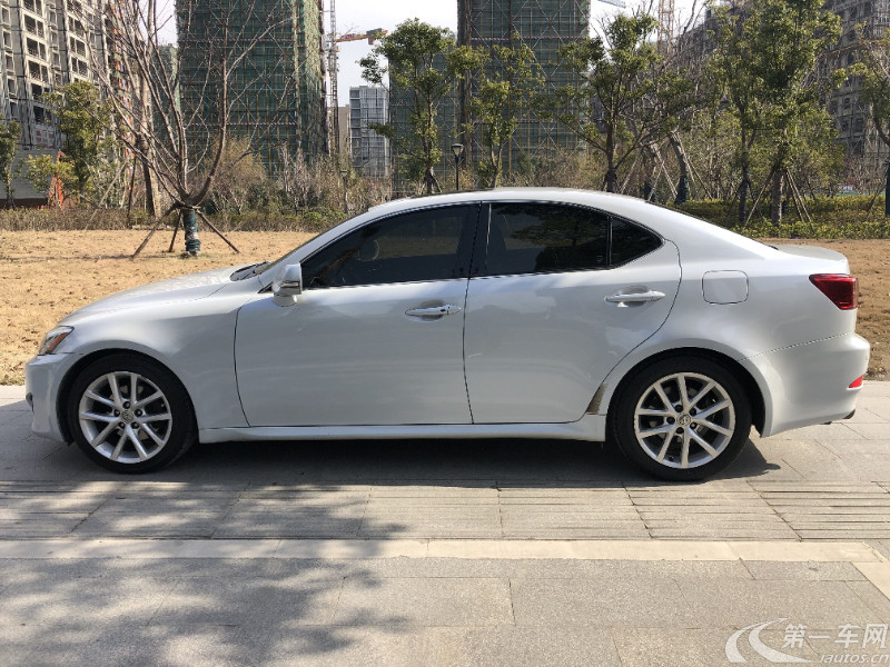 雷克萨斯IS 250 [进口] 2011款 2.5L 自动 汽油 运动版 