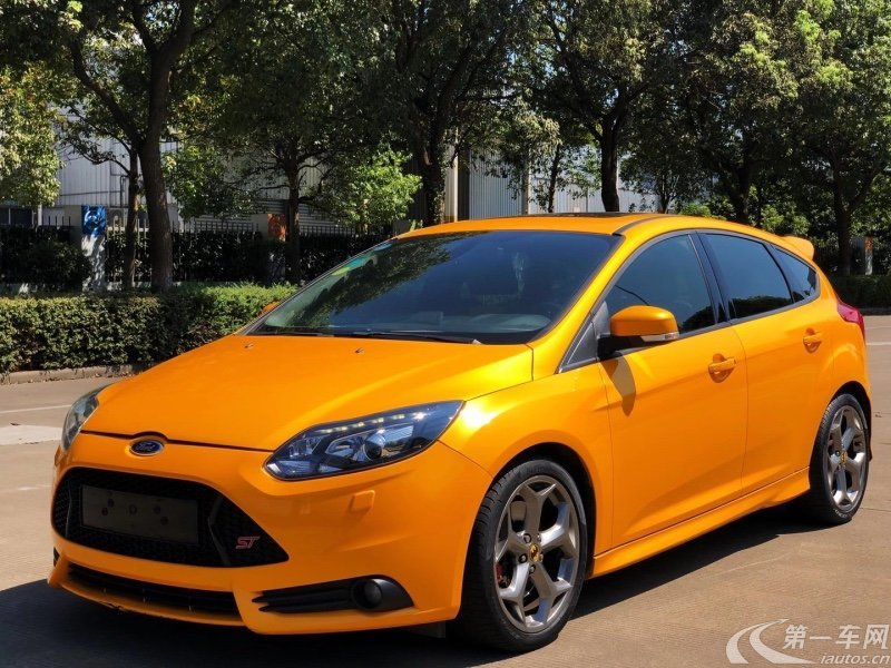 福特福克斯 [进口] 2013款 2.0T 手动 5门5座两厢车 橙色版 