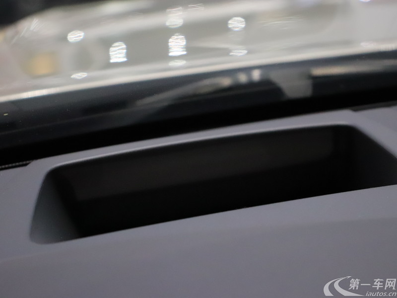 沃尔沃S90新能源 2019款 2.0T 自动 荣誉版 (国Ⅴ) 