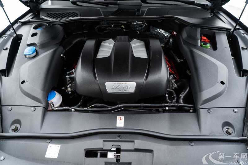 保时捷Cayenne [进口] 2017款 3.0T 自动 四驱 柴油 基本型欧规版平行进口 