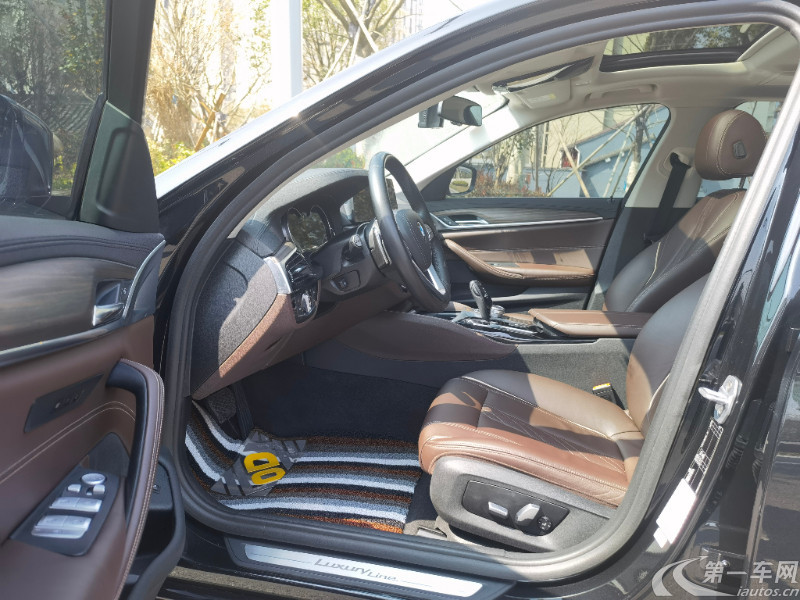 宝马5系 530Li 2018款 2.0T 自动 汽油 xDrive-M运动套装改款 (国Ⅵ) 