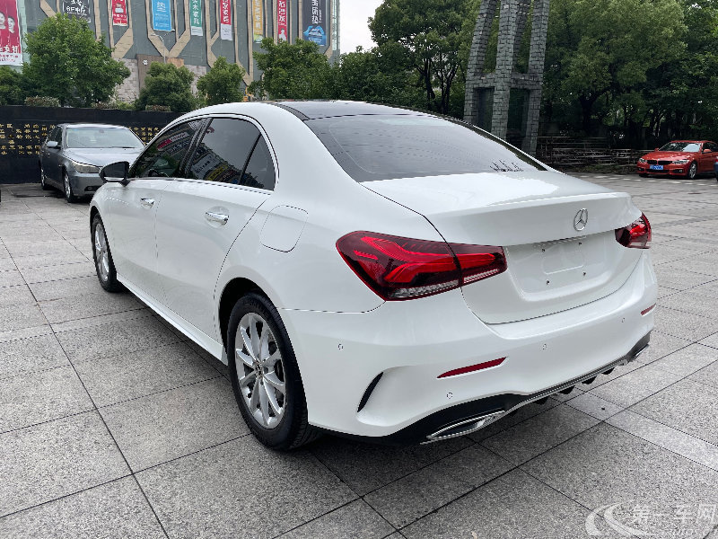 奔驰A级 A200L 2019款 1.3T 自动 (国Ⅵ) 
