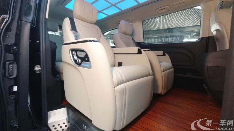 奔驰威霆 2020款 2.0T 自动 8座 汽油 精英版 (国Ⅵ) 