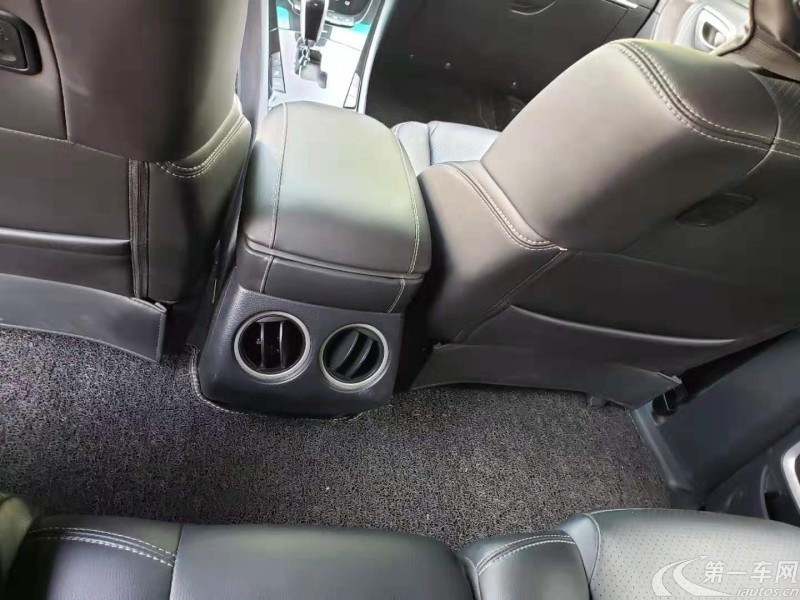 纳智捷大7 SUV 2014款 2.2T 自动 前驱 荣耀典藏智慧型 (国Ⅴ) 
