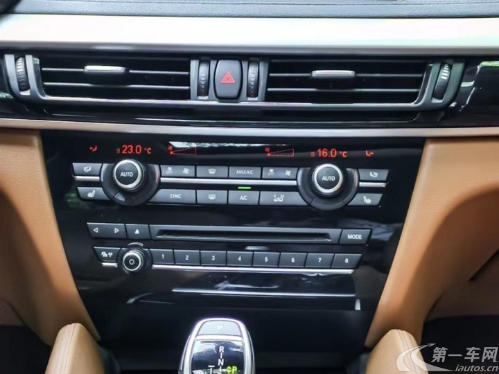 宝马X6 35i [进口] 2015款 3.0T 自动 四驱 汽油 领先型 