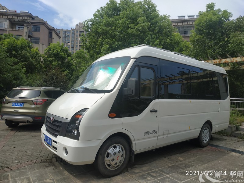 五菱荣光 2020款 1.5L 手动 5座 99马力厢式运输车 (国Ⅵ) 