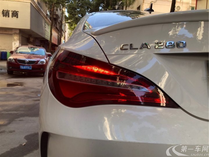 奔驰CLA级 CLA200 [进口] 2019款 1.6T 自动 汽油 时尚型 