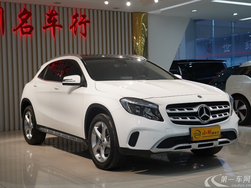 奔驰GLA 200 2019款 1.6T 自动 动感型 (国Ⅵ) 