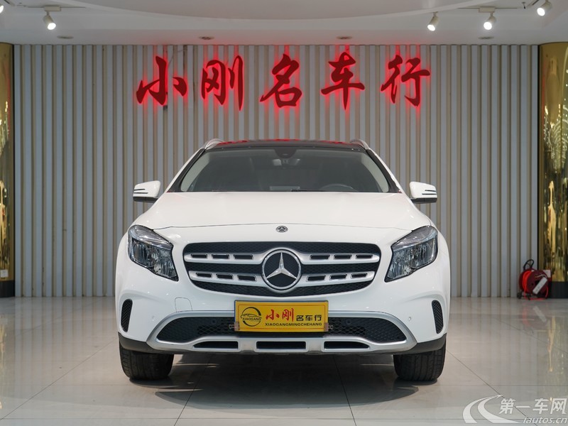 奔驰GLA 200 2019款 1.6T 自动 动感型 (国Ⅵ) 