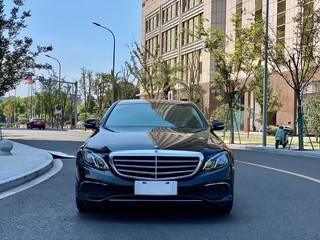 奔驰E级 E300L 2.0T 自动 豪华型 