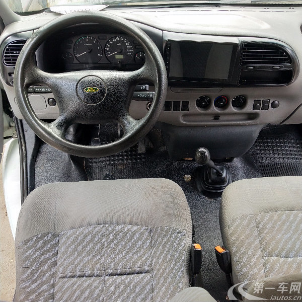 福特全顺 2015款 2.8T 手动 短轴中顶厢式运输车 (国Ⅳ) 