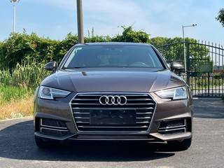 奥迪A4L 40TFSI 2.0T 自动 进取型 