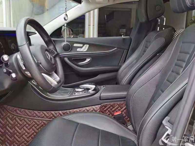 奔驰E级 E300 2018款 2.0T 自动 汽油 运动型 (国Ⅴ) 