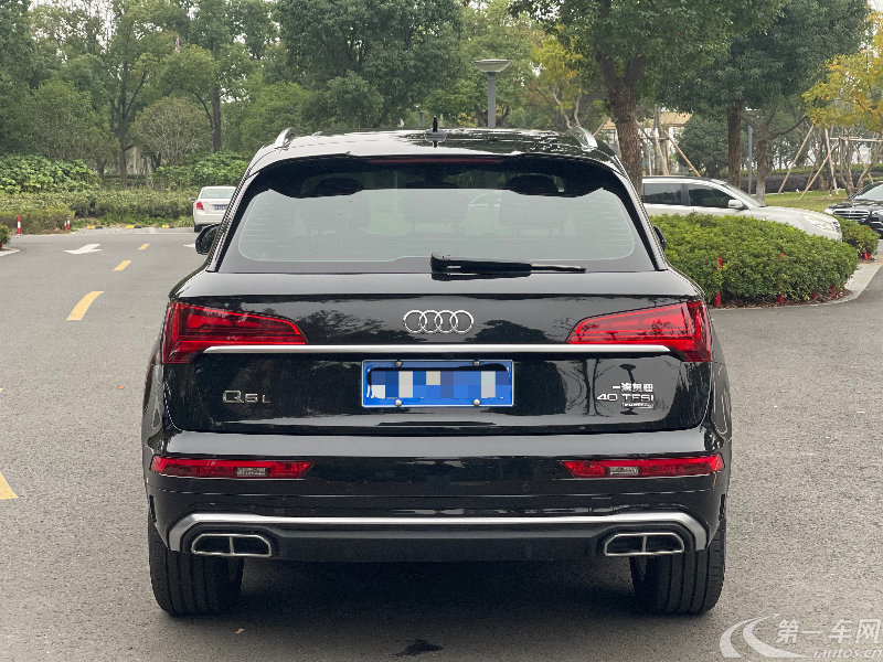 奥迪Q5L 40TFSI 2022款 2.0T 自动 豪华动感型 (国Ⅵ) 