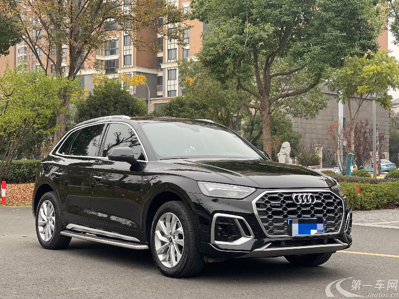 奥迪Q5L 40TFSI 2022款 2.0T 自动 豪华动感型 (国Ⅵ) 