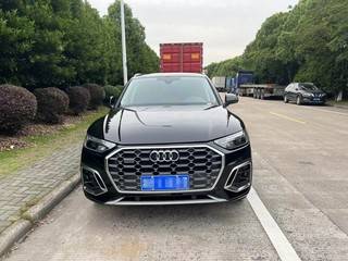 奥迪Q5L 45TFSI 2.0T 自动 豪华动感型 