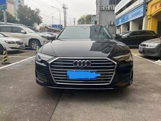 奥迪A6L 45TFSI 2.0T 自动 臻选致雅型 