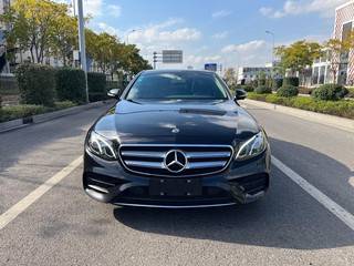 奔驰E级 E300L 2.0T 自动 运动豪华型 