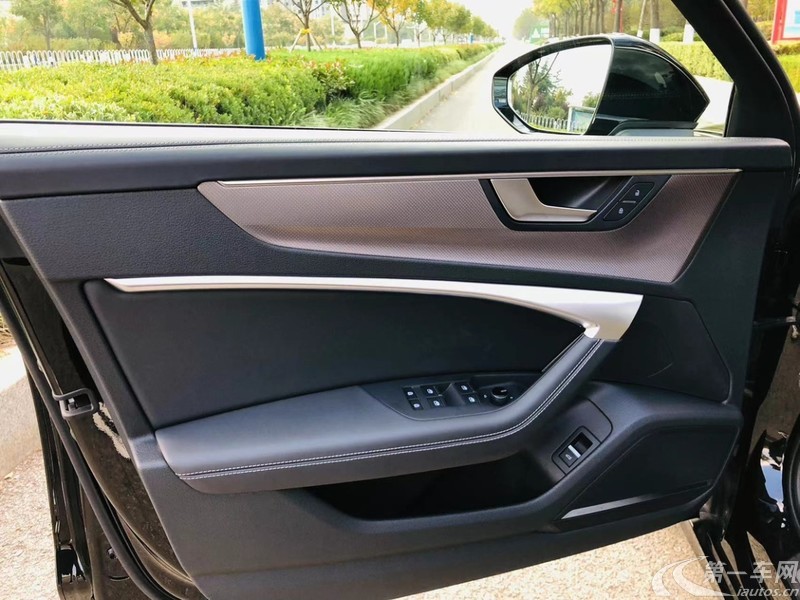 奥迪A6L 55TFSI 2022款 3.0T 自动 尊享致雅型 (国Ⅵ) 
