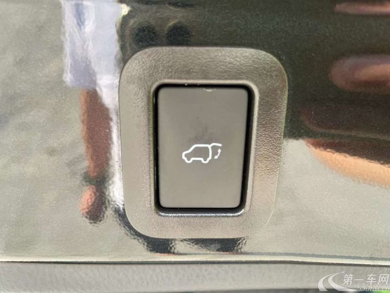 丰田汉兰达 2018款 2.0T 自动 四驱 豪华版 (国Ⅴ) 