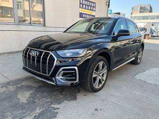 奥迪Q5L 45TFSI 2.0T 自动 豪华致雅型 