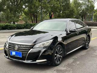 丰田皇冠 2.0T 