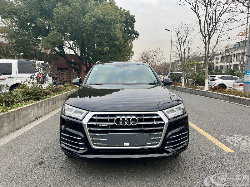 奥迪Q5L 40TFSI 2018款 2.0T 自动 荣享时尚型 (国Ⅴ) 