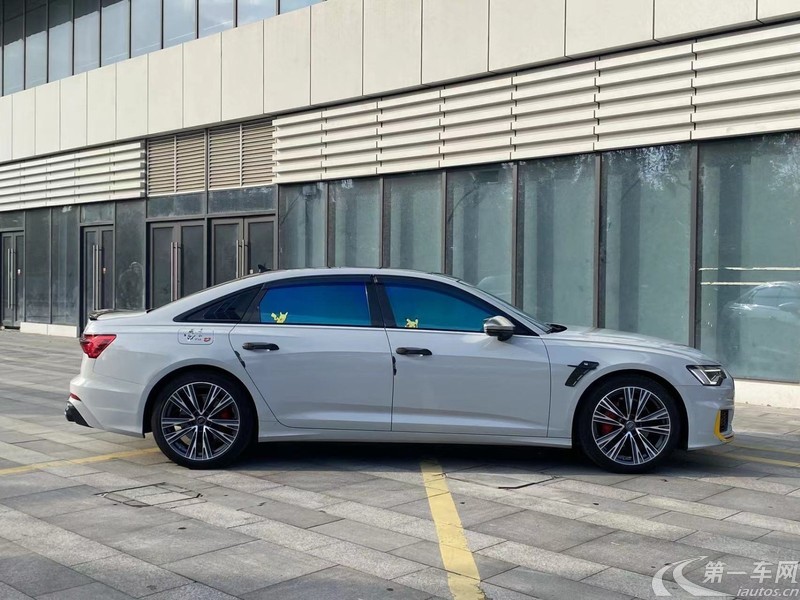 奥迪A6L 45TFSI 2021款 2.0T 自动 臻选动感型 (国Ⅵ) 