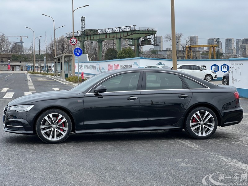 奥迪A6L 45TFSI 2018款 3.0T 自动 运动型30周年纪念版 (国Ⅴ) 