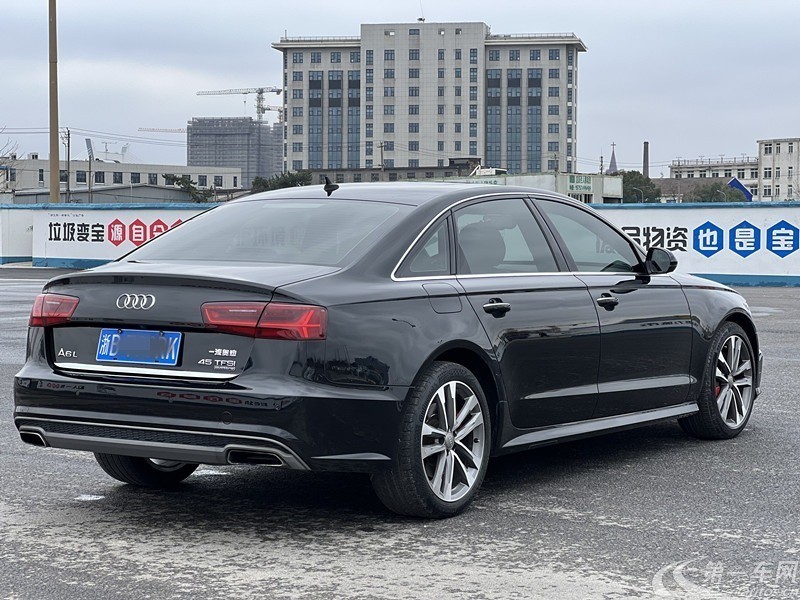 奥迪A6L 45TFSI 2018款 3.0T 自动 运动型30周年纪念版 (国Ⅴ) 