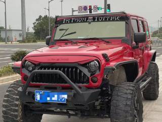 吉普牧马人 3.6L 自动 Rubicon 