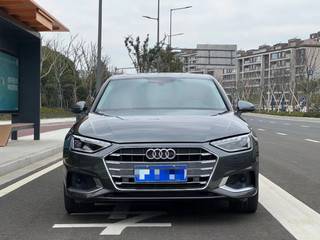 奥迪A4L 40TFSI 2.0T 自动 豪华致雅型 