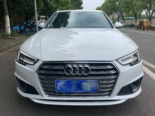 奥迪A4L 40TFSI 2.0T 自动 时尚动感型 