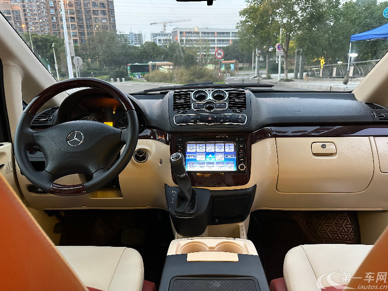 奔驰威霆 2013款 3.0L 自动 9座 汽油 商务版 (国Ⅴ) 