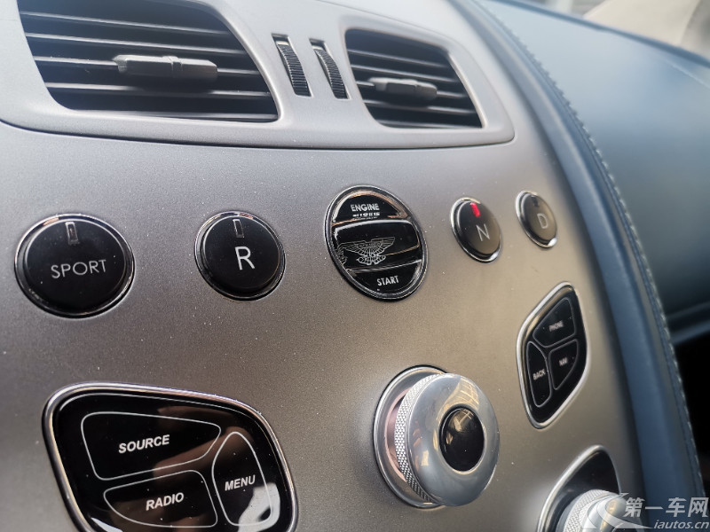 阿斯顿马丁V8 Vantage [进口] 2017款 4.7L 自动 S 不列颠限量硬顶版 