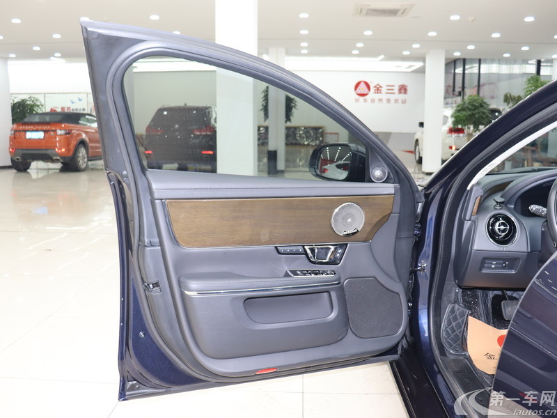 捷豹XJ L [进口] 2018款 3.0T 自动 汽油 典雅商务版 
