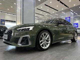 奥迪A5掀背 40TFSI 2.0T 自动 时尚动感型 